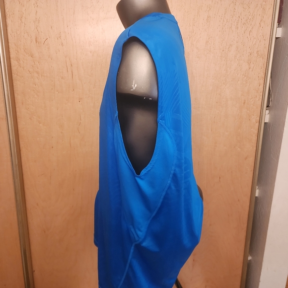 Under Armour Tank Top - Picture 2 of 7